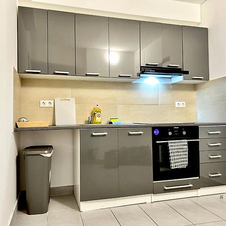 Stylish Schonbrunn Apartments - Free Underground Parking Vienna Luaran gambar